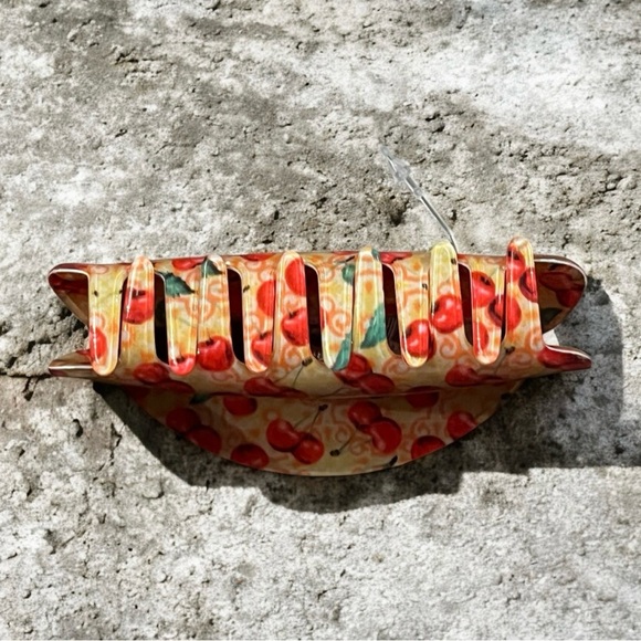 NWT Free People Well Traveled Claw Clip - Picture 7 of 10